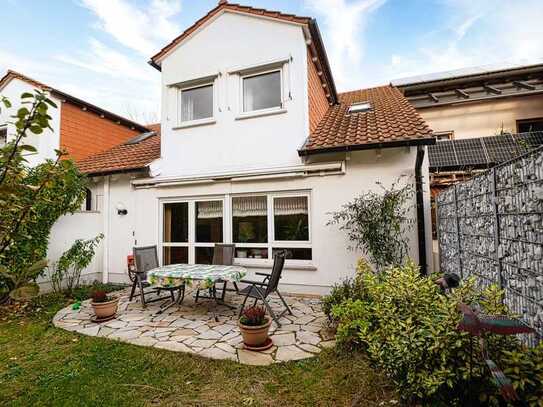 Hübsche 167 m² DHH mit kleinem Garten
