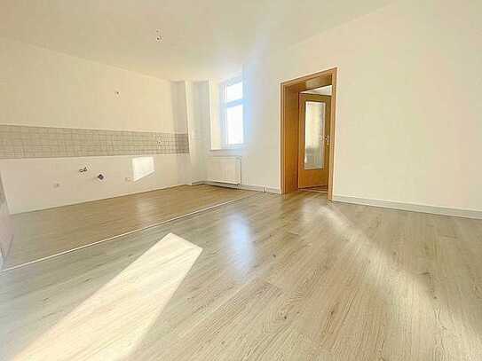 4 Raum Wohnung*Tageslichtbad mit Dusche & Eckbadewanne*
Gartennutzung*Stellplatz mgl.*