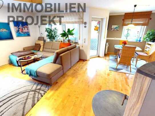 Attraktive 4-Zimmer-Wohnung mit Südbalkon, Garage und Schwedenofen