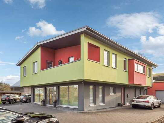 Moderne Praxisimmobilie mit exklusiver wohnwirtschaftlicher Nutzungsmöglichkeit im Obergeschoss