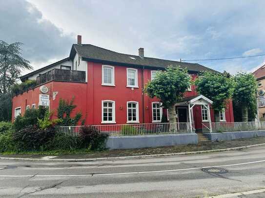 Gewerbeimmobilie mit Hotel, Wohnungen und Restaurant in Mannheim