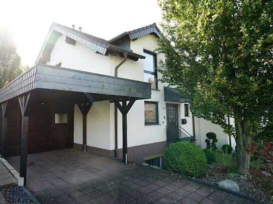 Für die kleine Familie - Einfamilienhaus mit Carport, Garten in Leverkusen-Lützenkirchen