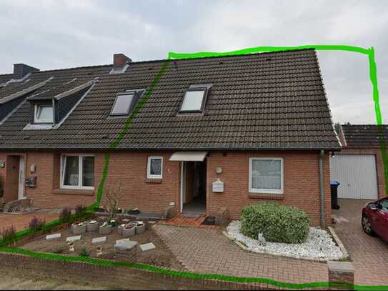 Doppelhaushälfte mit neuer EBK/Kamin/Garage/Garten in Lübeck-Waldhusen