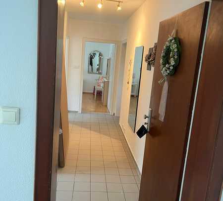 3 Zimmer mit Balkon in Schlebusch