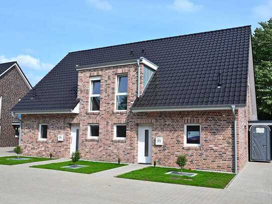 Neuwertige Doppelhaushälfte mit Einbauküche und Carport in Bad Zwischenahn/ zentrumsnah