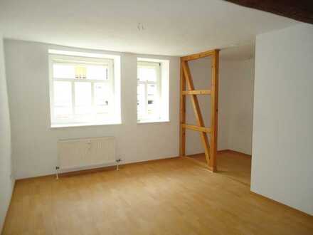 kleine 2-Raum-Wohnung mit Einbauküche in BAD KÖSEN