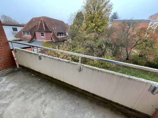 Schöne 2 Zimmer Wohnung mit Balkon