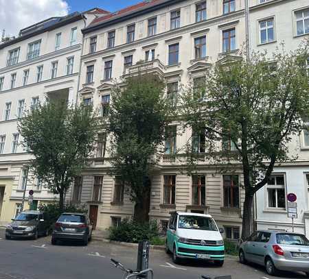 Sanierter Altbau gegenüber Weinbergspark in Berlin-Mitte!