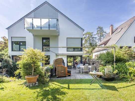 Moderne Maisonette mit Stil und Traumgarten