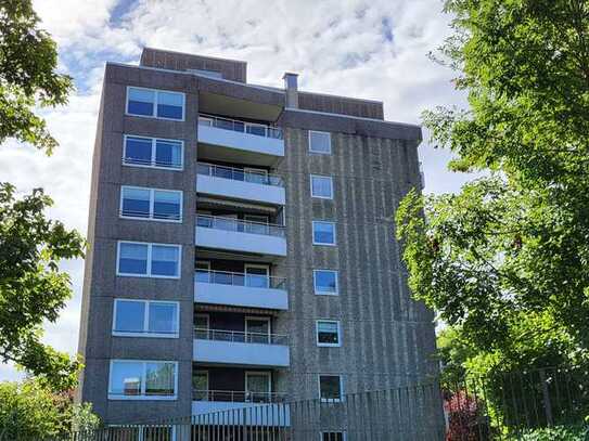 Familiengerechte 4 Zi. Wohnung incl. Loggia u. Garage. Preis ist VHB !