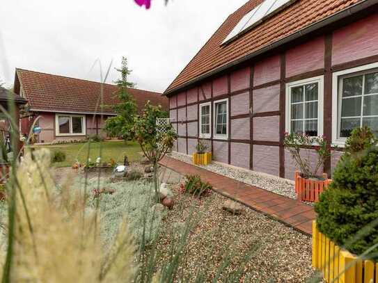 Fachwerkhaus mit großzügigem Nebengebäude und nachhaltiger Energieversorgung in Ladbergen