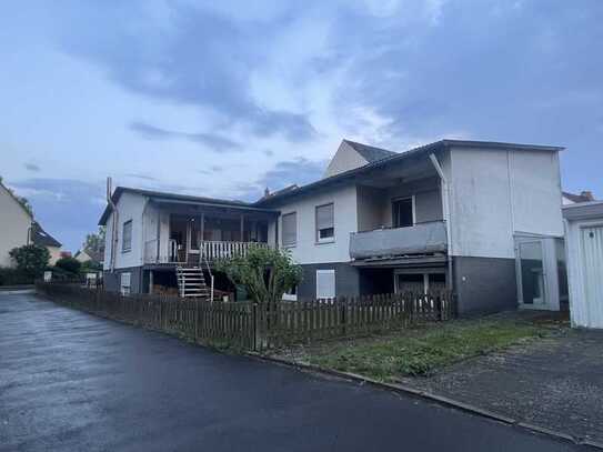 Hier werden Familienträume wahr! Großzügiges Einfamilienhaus mit Einliegerwohnung und Garten in bege