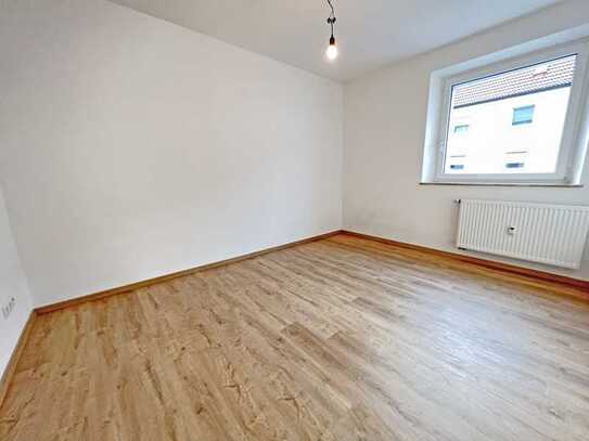 Schöne 3-Zimmer-EG-Wohnung mit EBK und Balkon in Weiden i.d.OPf.