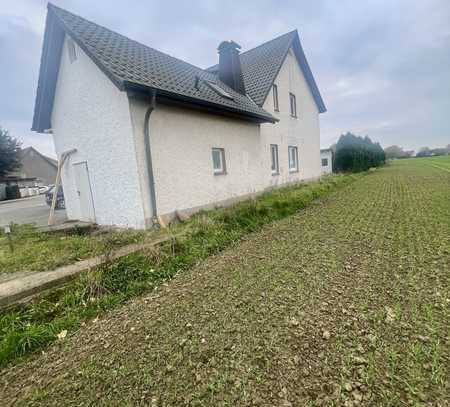 Handwerker aufgepasst!
TOP SCHNÄPPCHENHAUS für 
Ein-Zweifamilien in Lübbecke/Nettelstedt zu verkau