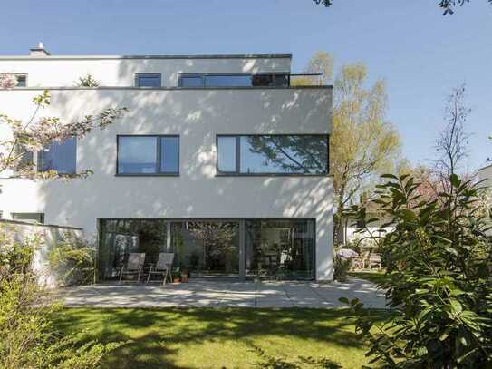 Elegantes und großzügiges Architektenhaus in ruhiger und grüner Umgebung