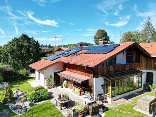 Idyllisches Einfamilienhaus mit tollem Grundstück
- attraktive Lage
- perfekt für Pendler