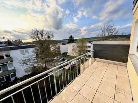 Helle und charmante 2 Zimmer Wohnung mit Balkon in Tsst. Bleidenstadt!