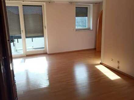 Stilvolle 1,5-Zimmer-Wohnung mit gehobener Innenausstattung mit Balkon in Augsburg