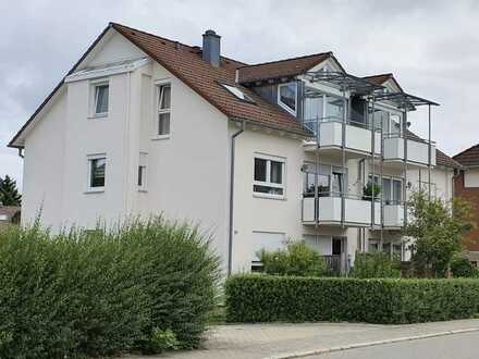 ***Lichtdurchflutete Dachgeschosswohnung im Ortskern***