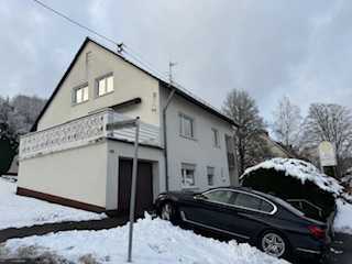 Siegen, Achenbach komplett sanierte, helle 3 ZKB Whg. ( Wärmepumpe) mit Terr. und Balkon ca. 105m²'