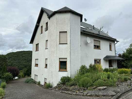 Gepflegtes Dreifamilienwohnhaus in ruhiger Lage der Gemeinde Bermel