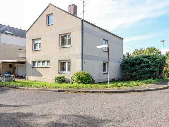 Einfamilienhaus mit Sanierungsbedarf in Toplage * 8 bis 9 Zimmer möglich * Doppelgarage * 2 Bäder