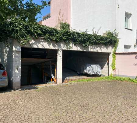 Garagenstellplatz in Frankfurt Rödelheim