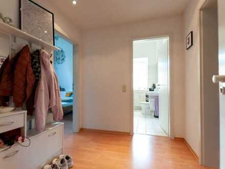 Großzschachwitz - geräumige 2-Zi.-Wohnung in der Mansarde mit Einbauküche