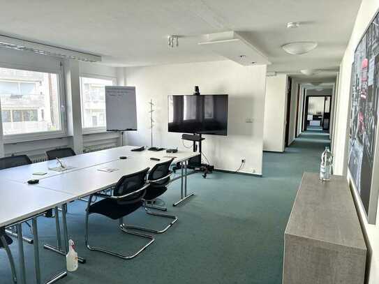 Helle Büro-/Praxisräume in der Esslinger City
