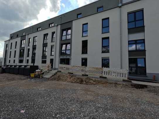 Neubau 3-Zimmer-Erdgeschosswohnung mit Terrasse und Garten