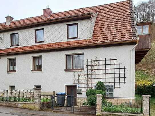 Gemütliche Doppelhaushälfte mit Gartenidylle in Kleinschmalkalden - Ihr neues Zuhause im Grünen!"