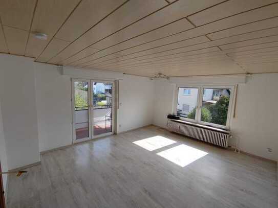 Stilvolle 3-Zimmer-Wohnung mit Balkon und EBK in Schriesheim