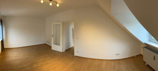 Freundliche 1-Zimmer-Dachgeschosswohnung in Essen.