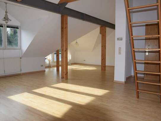 v.Privat Dachstudiowohnung/Loft in Jugendstilhaus in Wiesb.-Sonnenberg Nähe Kurpark