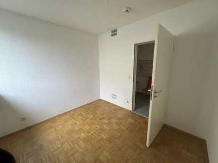 Schöne und gepflegte 2-Raum-Wohnung mit Balkon in Mönchengladbach