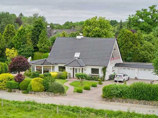 Familienfreundliches Einfamilienhaus mit Wintergarten, Sauna & Kamin