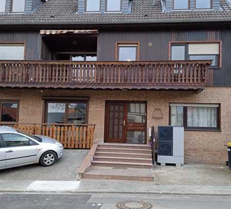 Erstbezug nach Sanierung: ansprechende 5-Zimmer-Wohnung mit Einbauküche und Balkon in Merxheim)