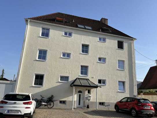 Helle und freundliche 2-Zimmer-Wohnung mit Balkon und EBK in Stadtbergen