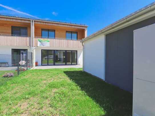 **Erstbezug Neubau**: Moderne Doppelhaushälfte mit sonnigem Westgarten und Terrasse