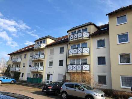 Frisch renovierte 3- Zimmer-Wohnung mit Terrasse