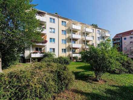 gemütliche Dreiraumwohnung mit Küche; Einzug noch vor Weihnachten möglich