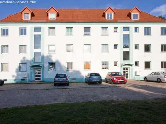 3 Raum-Wohnung im Erdgeschoss mit Balkon!