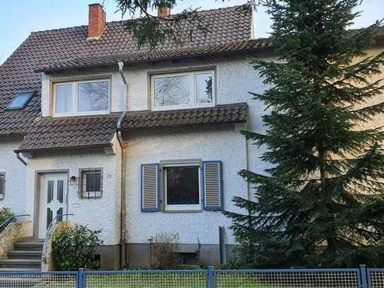 Günstiges, großes 8-Zimmer-Ein- bzw. Zweweifamilienhaus in Detmold, Detmold