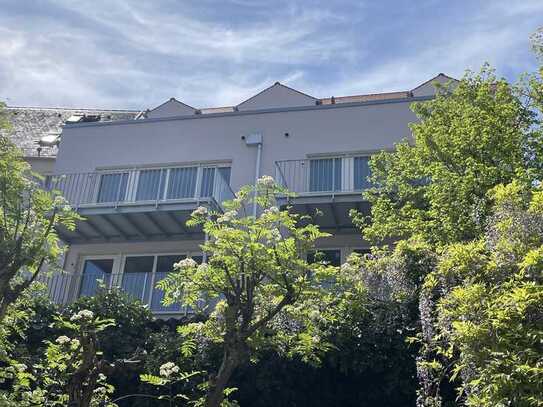 Erstbezug 2-Zimmer-Maisonette-Whg. in zentraler ruhiger Innenstadtlage mit schöner Dachterrasse