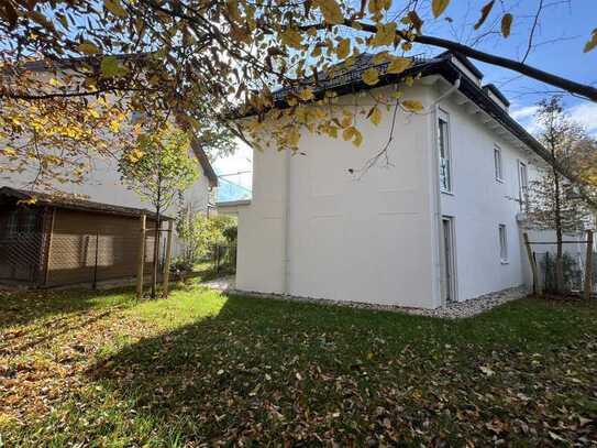 Stilvolle, neuwertige 1-Zimmer-Terrassenwohnung mit großem Garten neben Schloss Nymphenburg