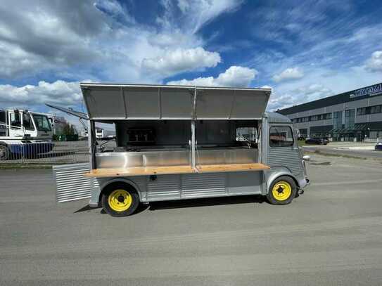 PINNA REAL ESTATE: Food Truck für die Gastronomie zu verkaufen