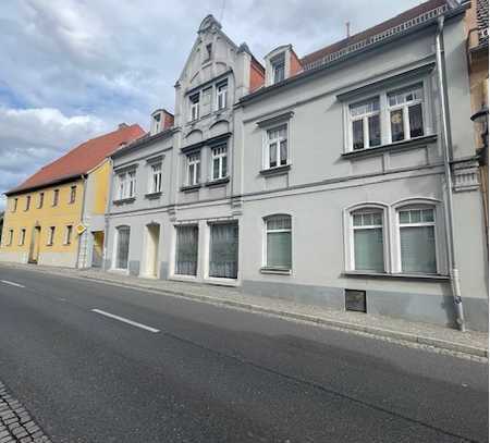 Denkmalgeschütztes Mehrfamilienhaus mit Ausbau Potenzial