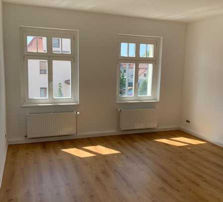 Renoviert, 3 Zimmer Wohnung mit Gartengrundstück , Denkmalschutz, Stellplatz