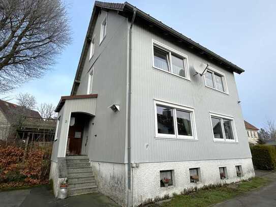 Freistehendes Ein- bis Zweifamilienhaus mit Garten und Garage in Buntenbock