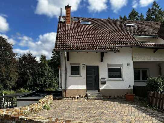 Jetzt Hessengeld sichern! Gemütliches Reihenendhaus am Waldrand von Bad Schwalbach